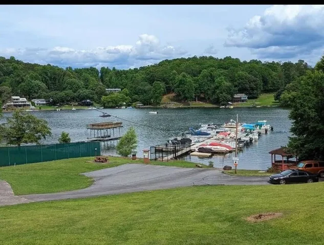 $184,900 | 106 Manor Drive, Hayesville, NC 28904