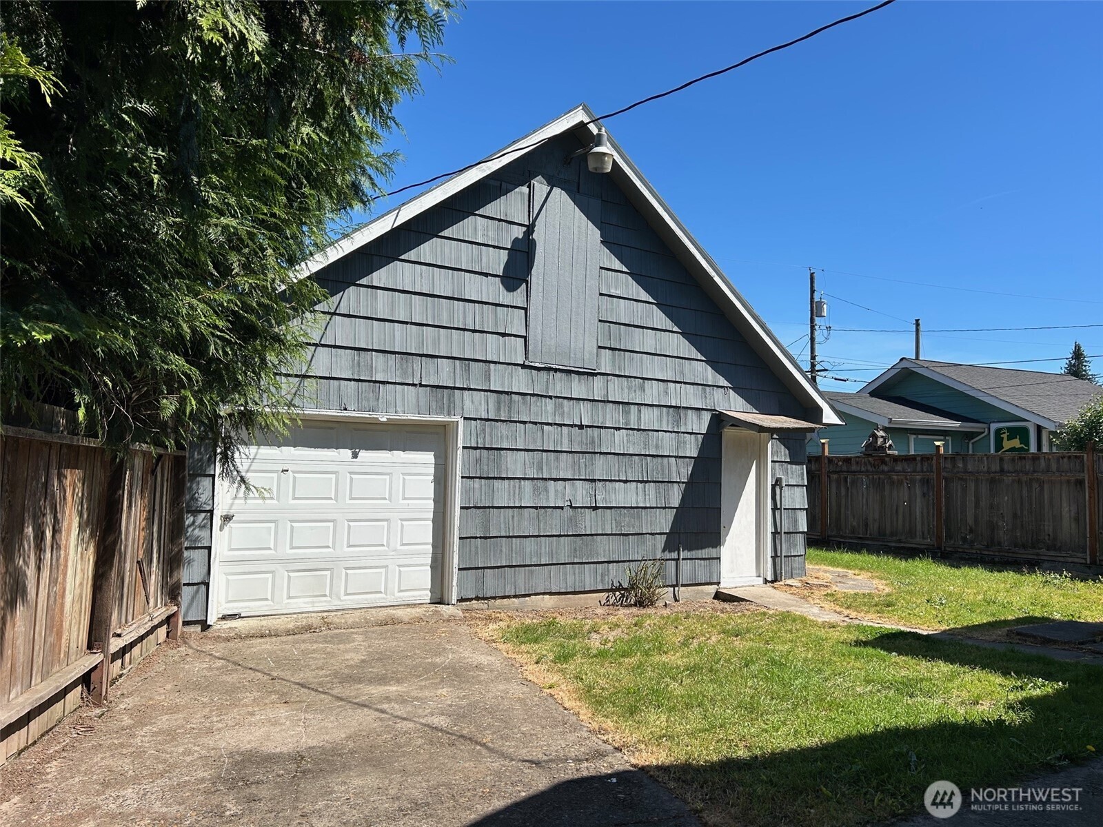 2914 Washington Way Longview, WA 98632 - Photo 17 of 17 a view of a house with a yard