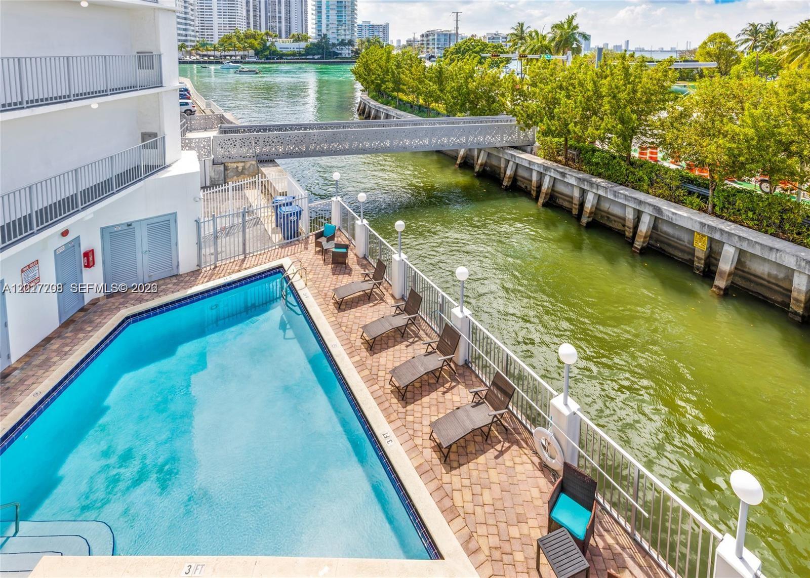1674 Bay Road, Unit 302 Miami Beach, FL 33139 - Photo 13 of 15