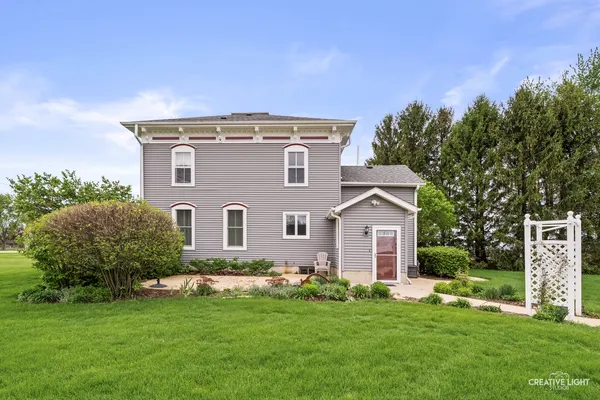 $650,000 | 44-w698 Scott Road, Sugar Grove, IL 60554