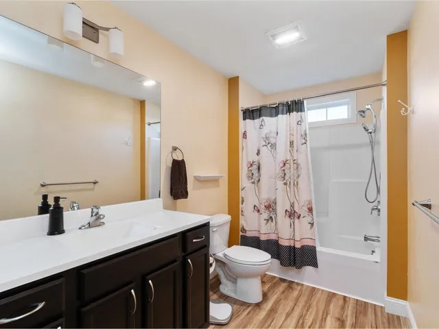 $619,900 | 142 Commodore Drive, Vergennes, VT 05491