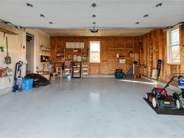 $619,900 | 142 Commodore Drive, Vergennes, VT 05491