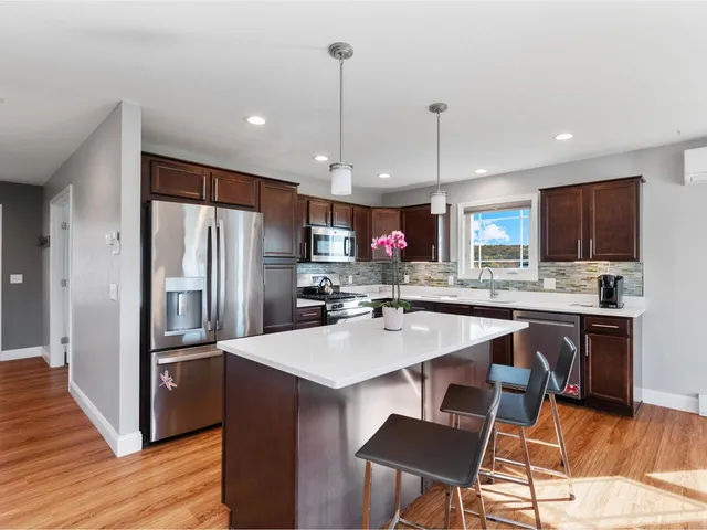 $619,900 | 142 Commodore Drive, Vergennes, VT 05491