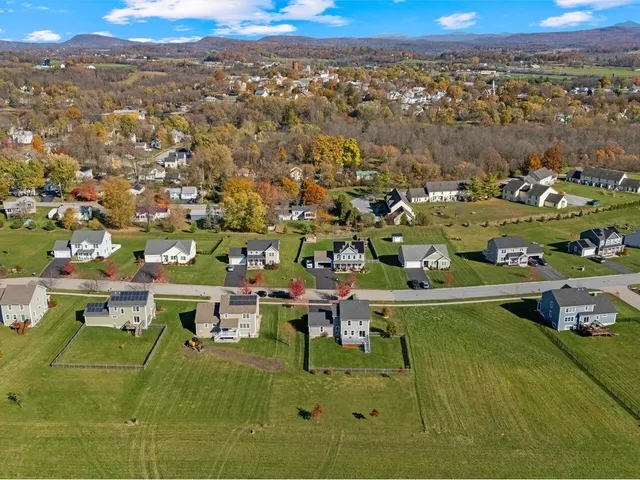 $619,900 | 142 Commodore Drive, Vergennes, VT 05491