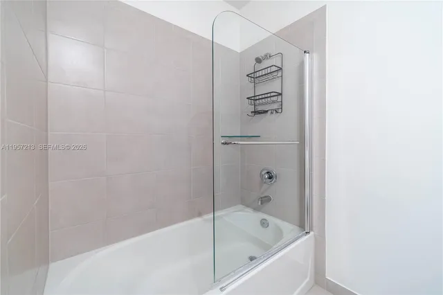 $3,400 | 1928 Southwest 5th Boulevard, Unit 1928, Fort Lauderdale, FL 33312