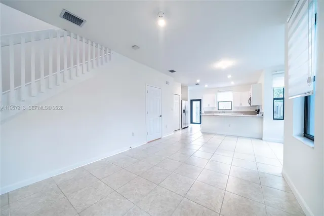 $3,400 | 1928 Southwest 5th Boulevard, Unit 1928, Fort Lauderdale, FL 33312