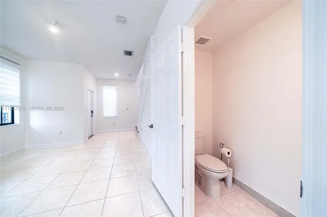 $3,400 | 1928 Southwest 5th Boulevard, Unit 1928, Fort Lauderdale, FL 33312