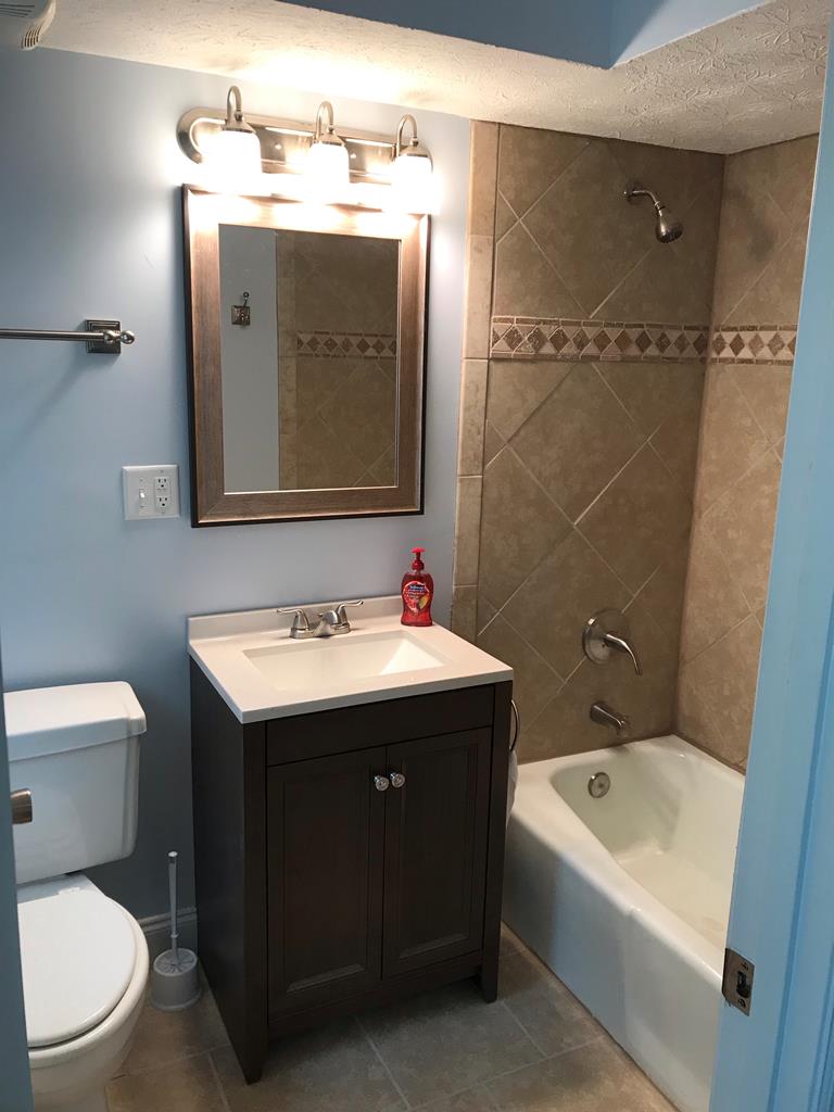 472 Kensington Road Columbus, GA 31907 - Photo 24 of 33 In-law suite's bathroom