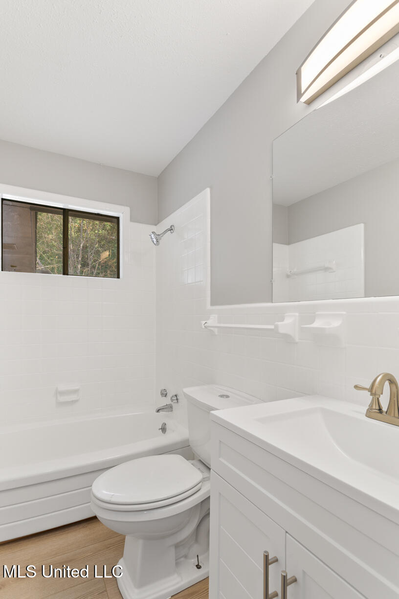 5444 Ridgewood Road Jackson, MS 39211 - Photo 14 of 25 5444 Ridgewood final-18