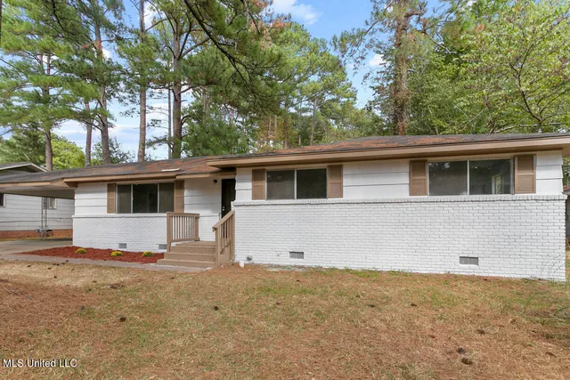 $169,000 | 5444 Ridgewood Road, Jackson, MS 39211