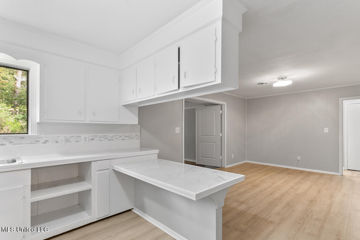 5444 Ridgewood Road Jackson, MS 39211 - Photo 7 of 25 5444 Ridgewood final-10