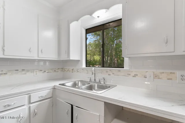 $169,000 | 5444 Ridgewood Road, Jackson, MS 39211