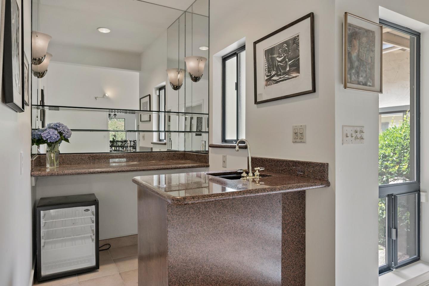 498 Walsh Road Atherton, CA 94027 - Photo 17 of 42 Gallery Image 17