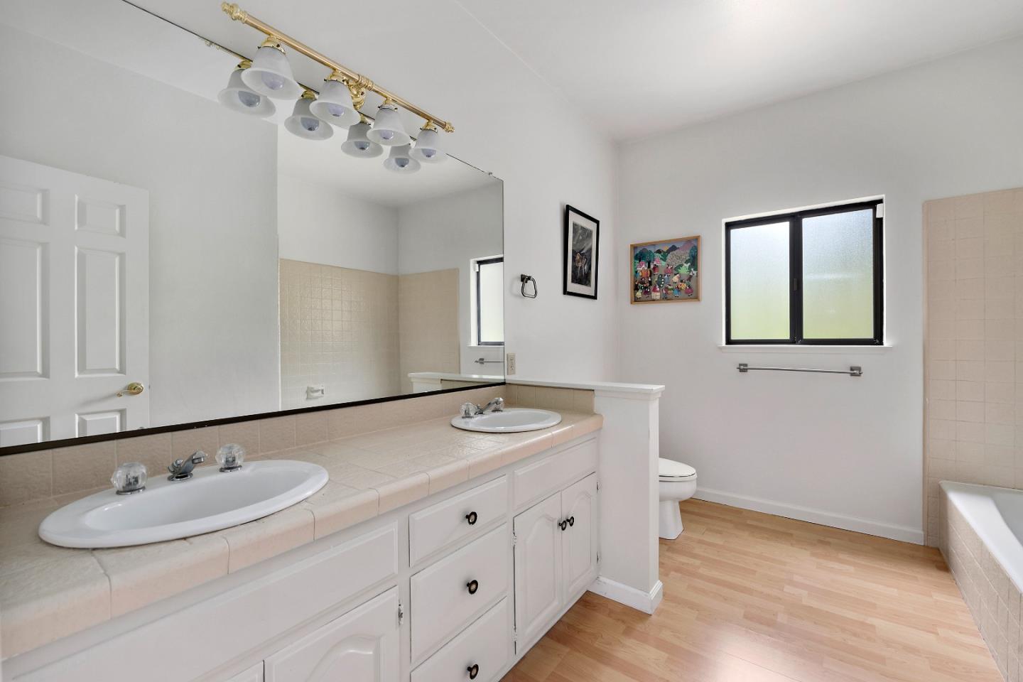 498 Walsh Road Atherton, CA 94027 - Photo 23 of 42 Gallery Image 23