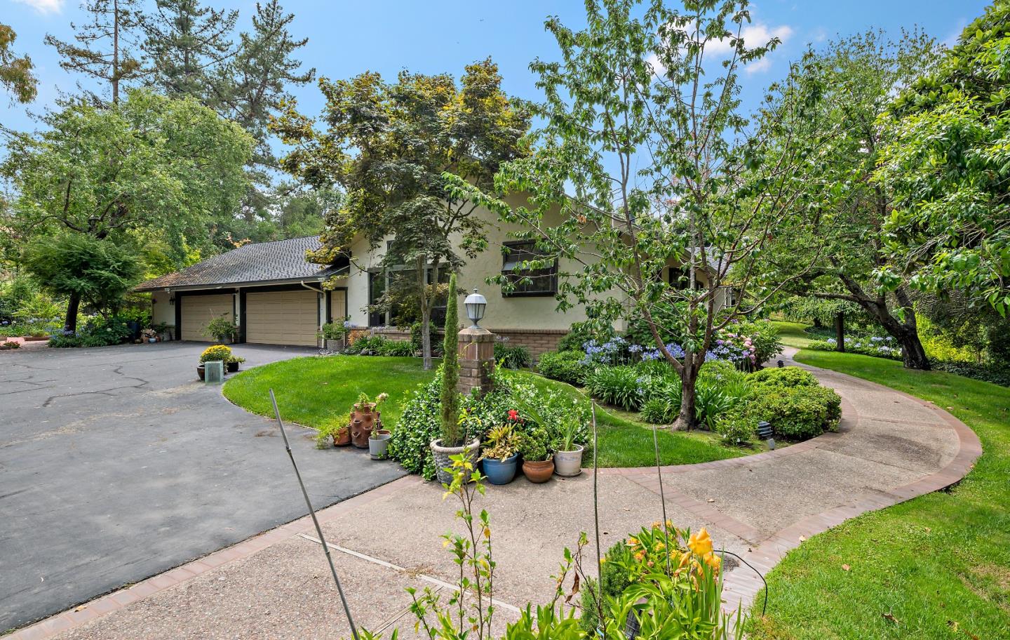 498 Walsh Road Atherton, CA 94027 - Photo 41 of 42 Gallery Image 41