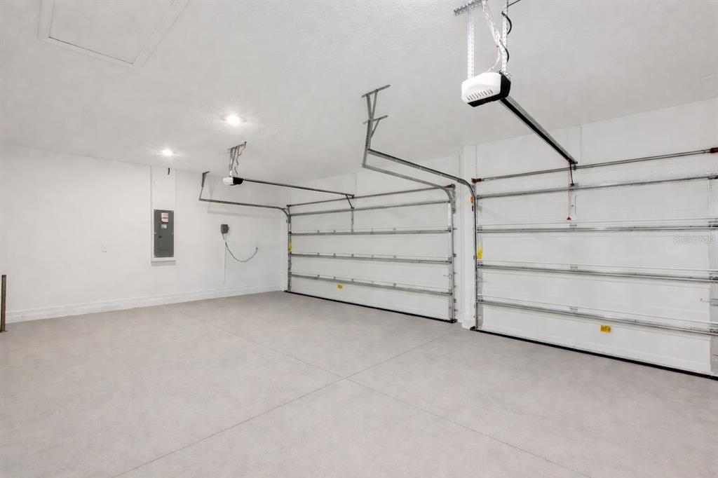 19438 Southwest 79th Street Dunnellon, FL 34432 - Photo 20 of 34 a view of a garage