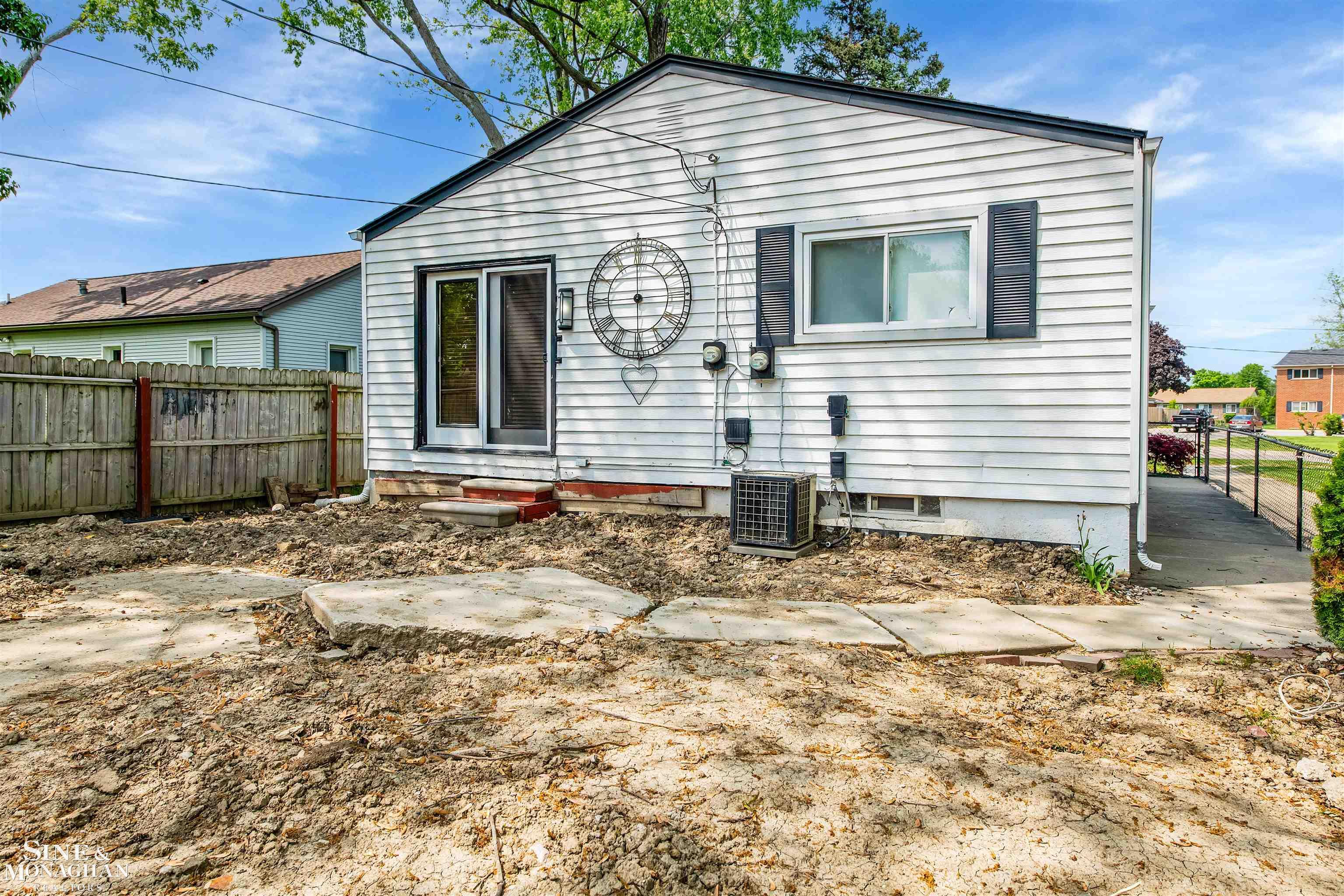 21636 Martin Road St. Clair Shores, MI 48081 - Photo 23 of 27