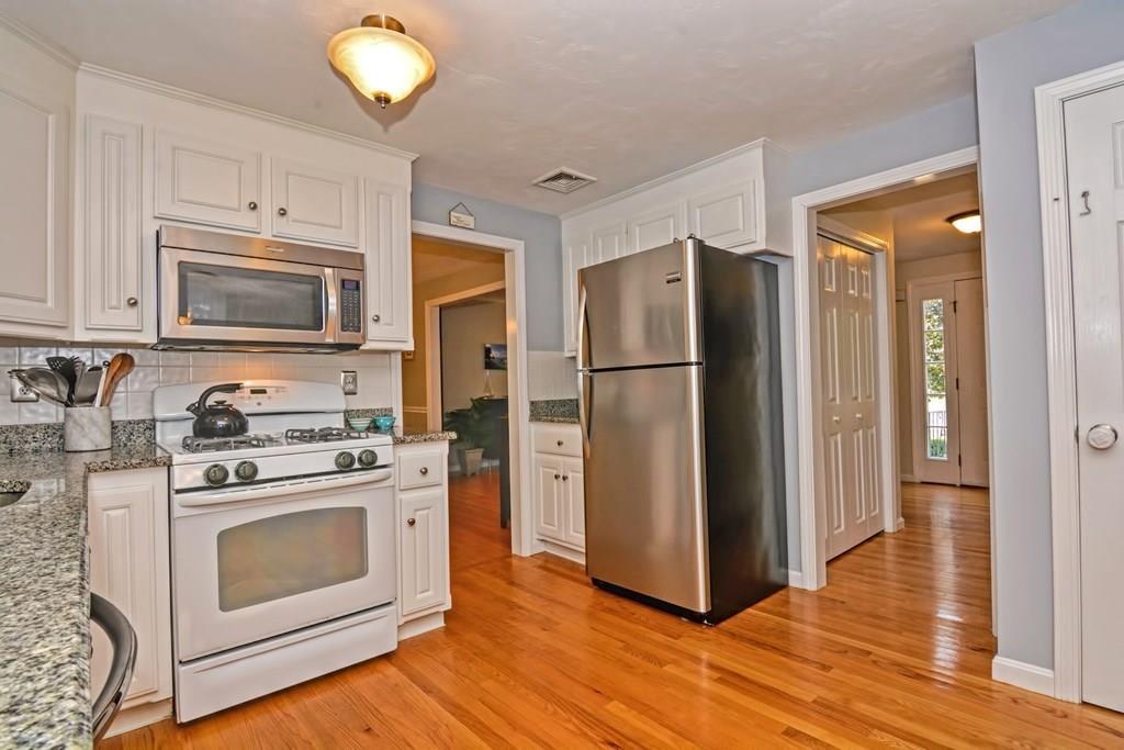 12 Symmes Road Franklin, MA 02038 - Photo 8 of 42 Gallery Image 8