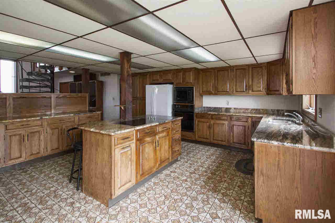6389 Thome Road Erie, IL 61250 - Photo 8 of 24