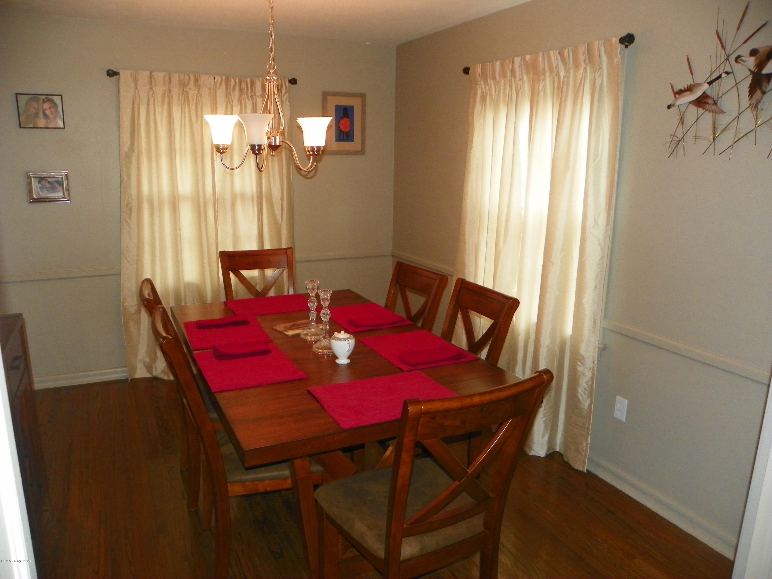 808 Stivers Road Louisville, KY 40207 - Photo 5 of 27 018