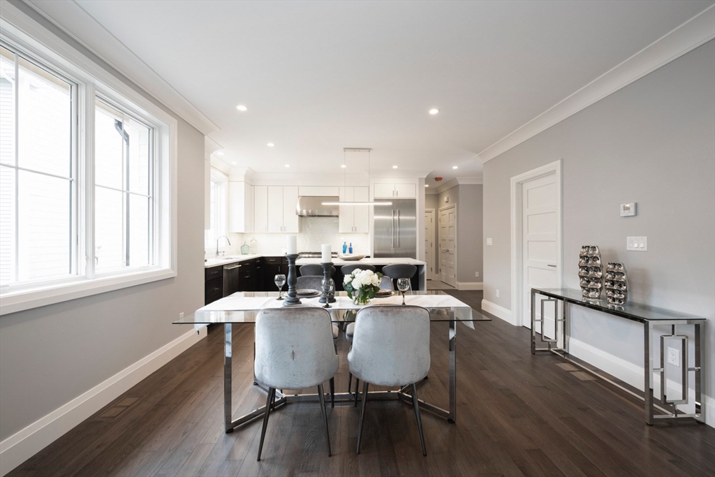 962 Walnut Street, Unit 962 Newton, MA 02459 - Photo 4 of 11