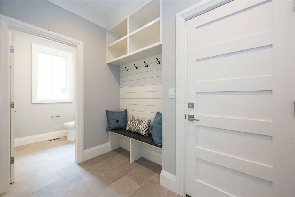 962 Walnut Street, Unit 962 Newton, MA 02459 - Photo 5 of 11