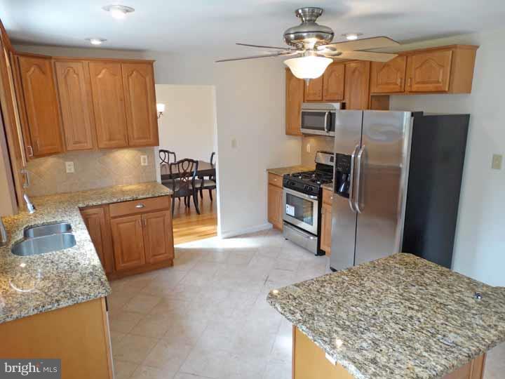 516 Valmore Road Fairless Hills, PA 19030 - Photo 6 of 25 Kitchen