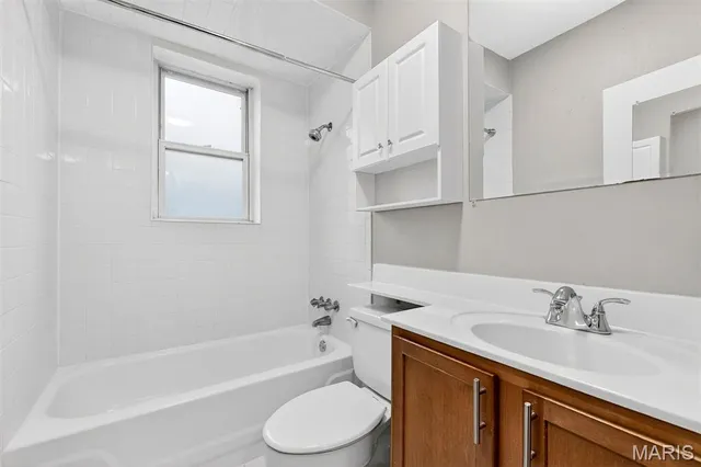 $149,900 | 907 South Hanley Road, Unit 5, Clayton, MO 63105