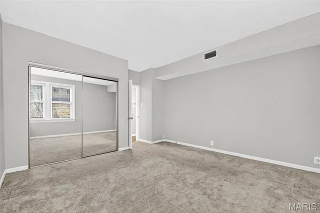 $149,900 | 907 South Hanley Road, Unit 5, Clayton, MO 63105