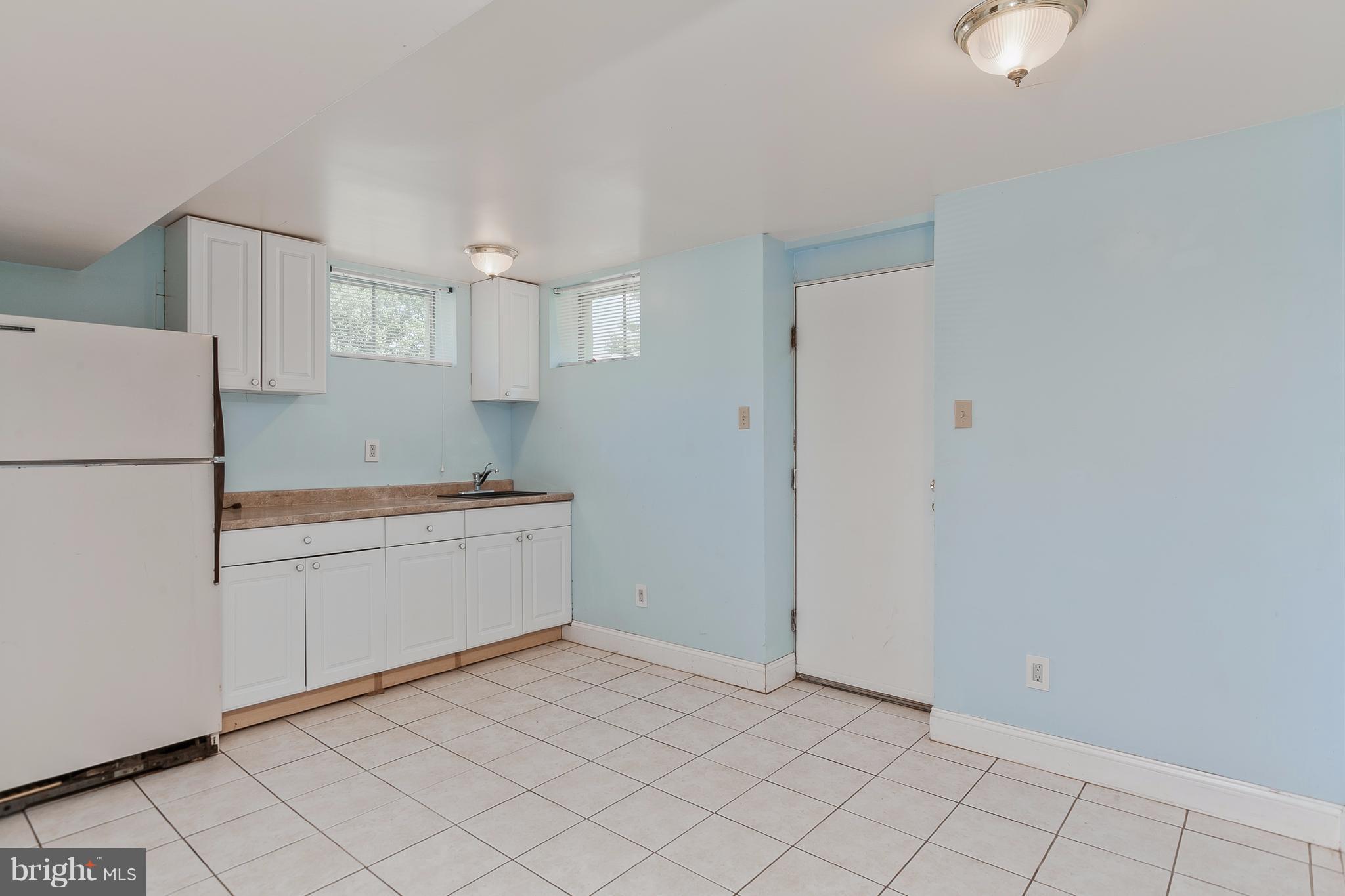 1569 Andover Lane Frederick, MD 21702 - Photo 23 of 28 Basement Kitchenette