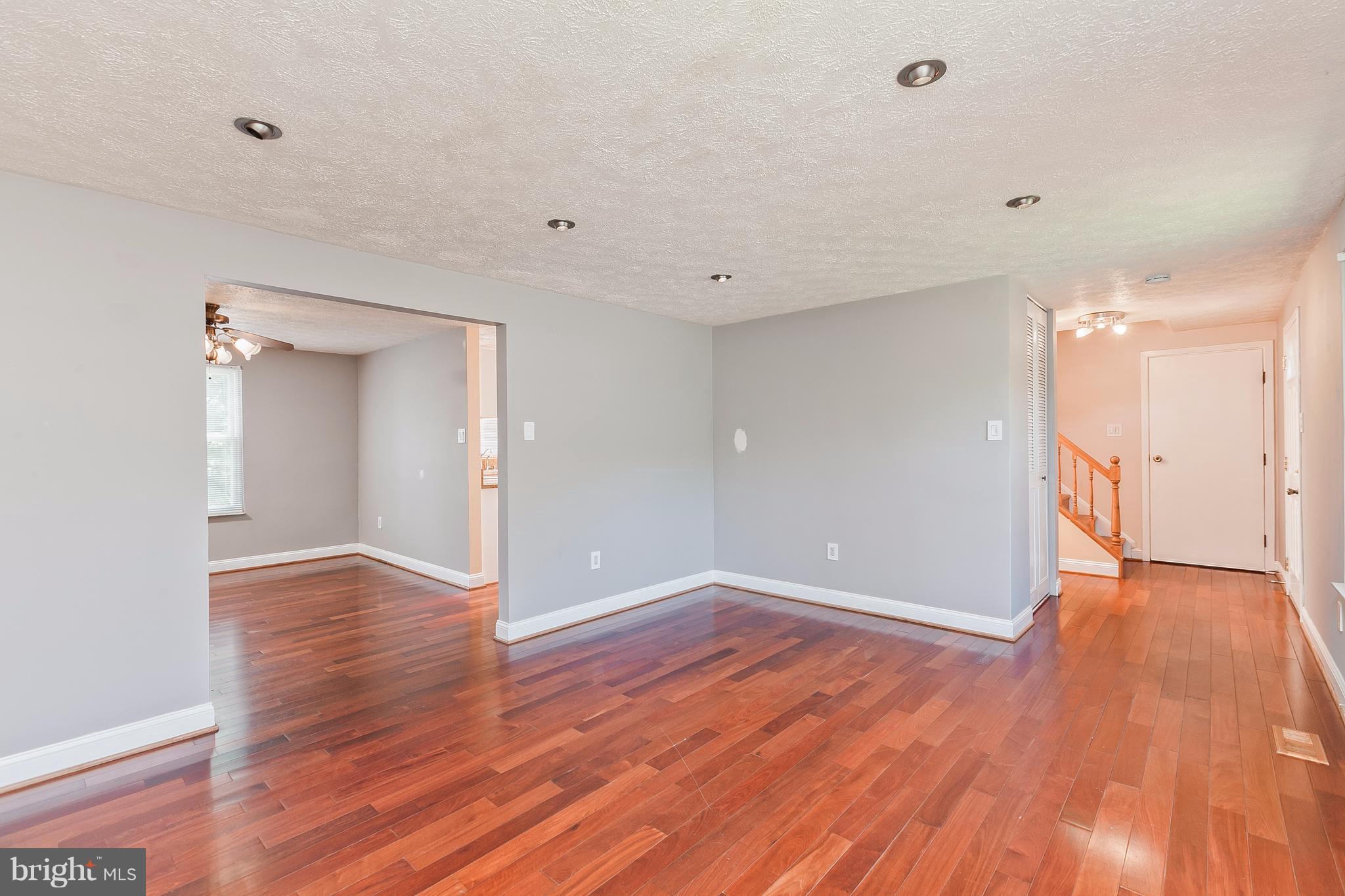 1569 Andover Lane Frederick, MD 21702 - Photo 4 of 28 Living Room