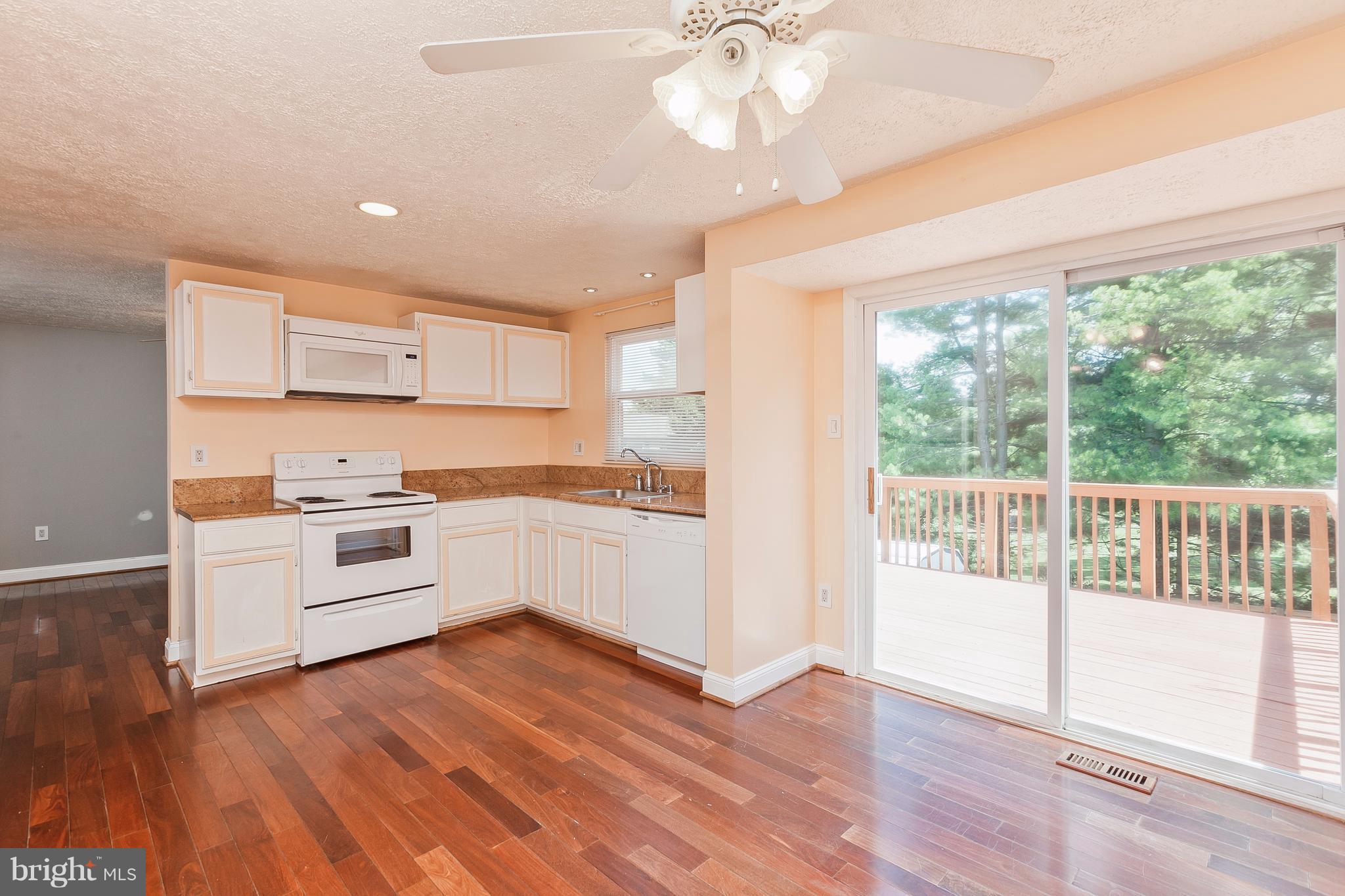 1569 Andover Lane Frederick, MD 21702 - Photo 8 of 28 Kitchen