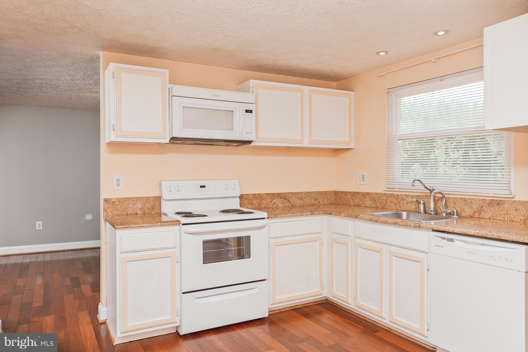 1569 Andover Lane Frederick, MD 21702 - Photo 9 of 28 Kitchen