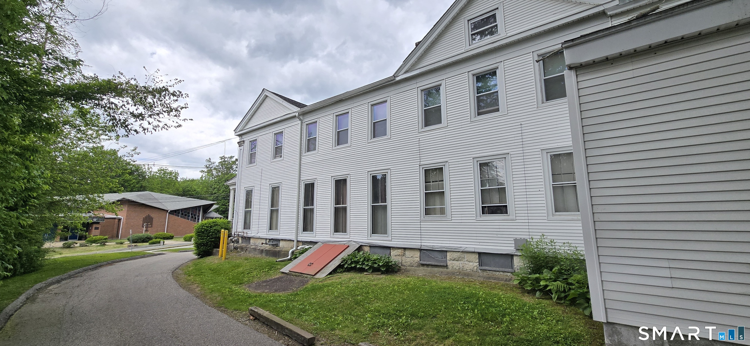 7 Broad Street Norwich, CT 06360 - Photo 2 of 30