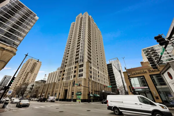 $439,000 | 1400 South Michigan Avenue, Unit 1503, Chicago, IL 60605