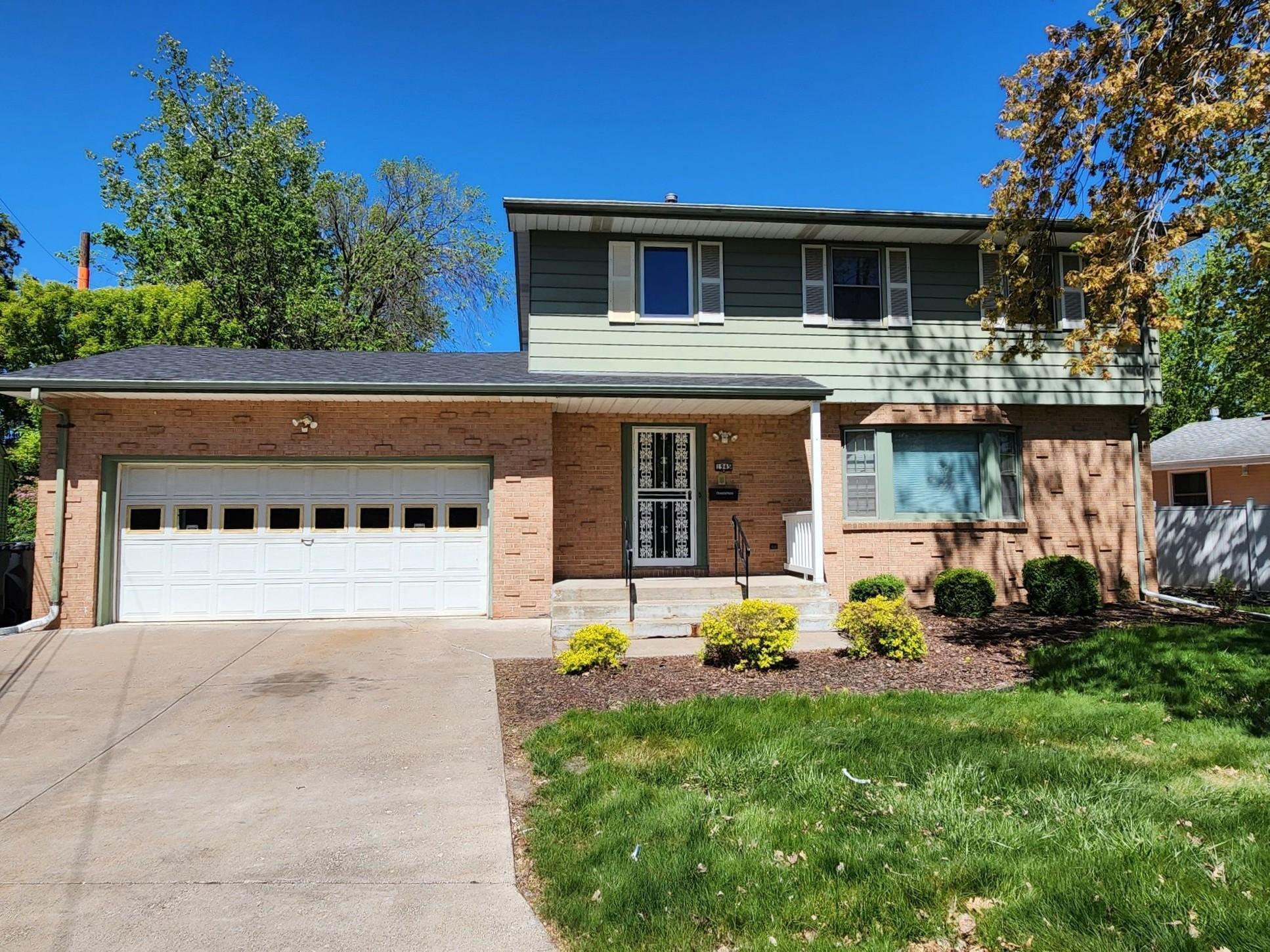 1945 Upper Afton Road St. Paul, MN 55119 - Photo 1 of 1 Gallery Image 1