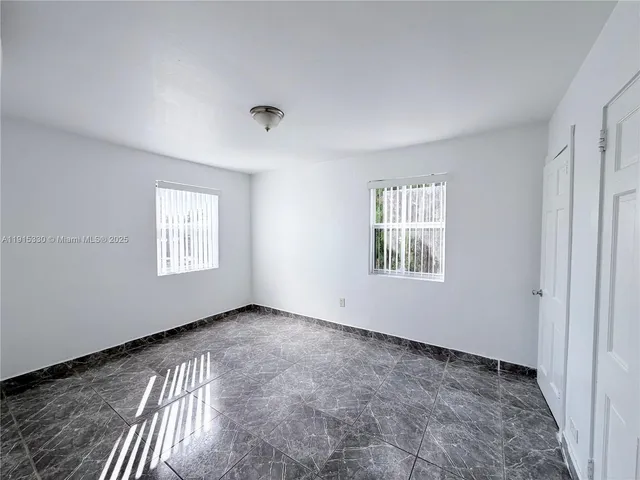 $2,400 | 11 Sidonia Avenue, Unit 4, Coral Gables, FL 33134