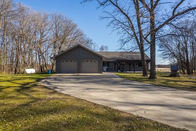 $444,000 | 16290 Co Highway 15, Audubon, MN 56511