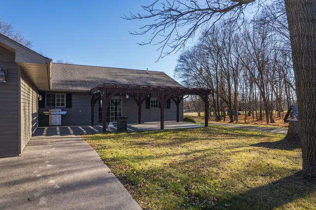 $444,000 | 16290 Co Highway 15, Audubon, MN 56511