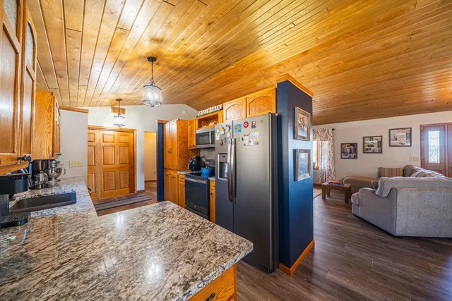 $444,000 | 16290 Co Highway 15, Audubon, MN 56511