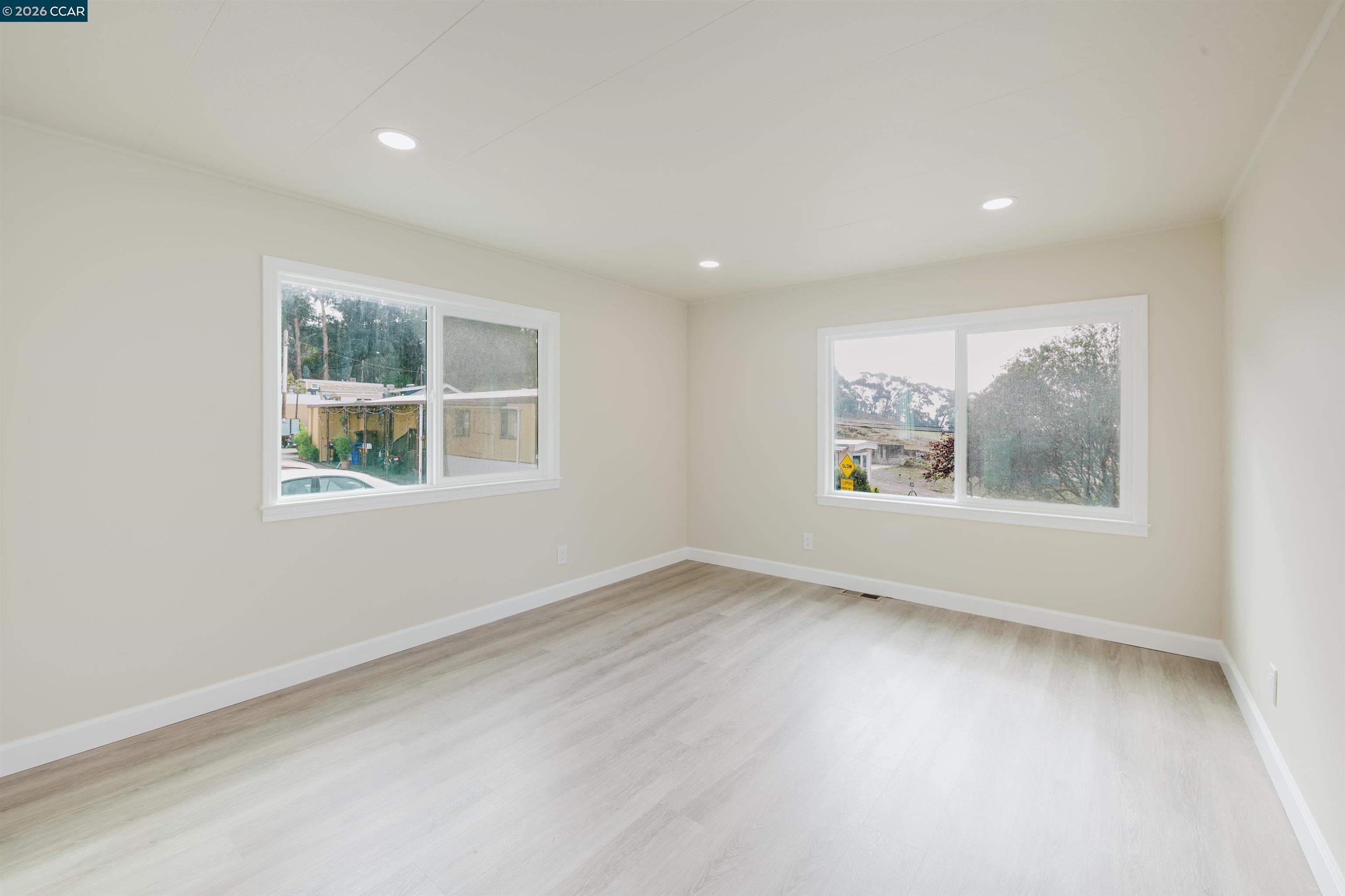 2990 San Pablo Dam Road, Unit 2 San Pablo, CA 94803 - Photo 35 of 41 an empty room with windows