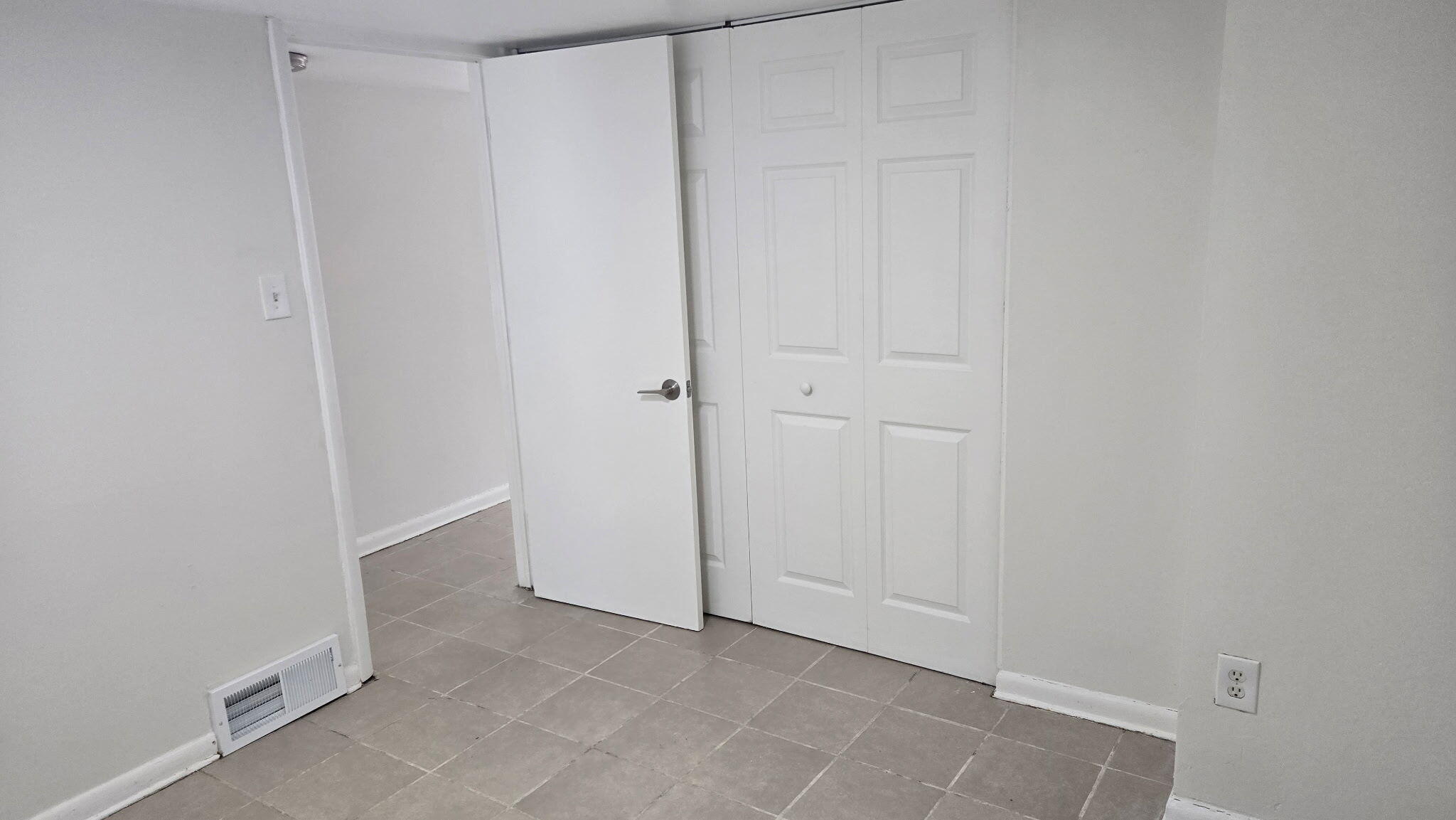 7209 Stonebrook Road West Bloomfield, MI 48322 - Photo 13 of 23 IMG_20250416_203621 (10)