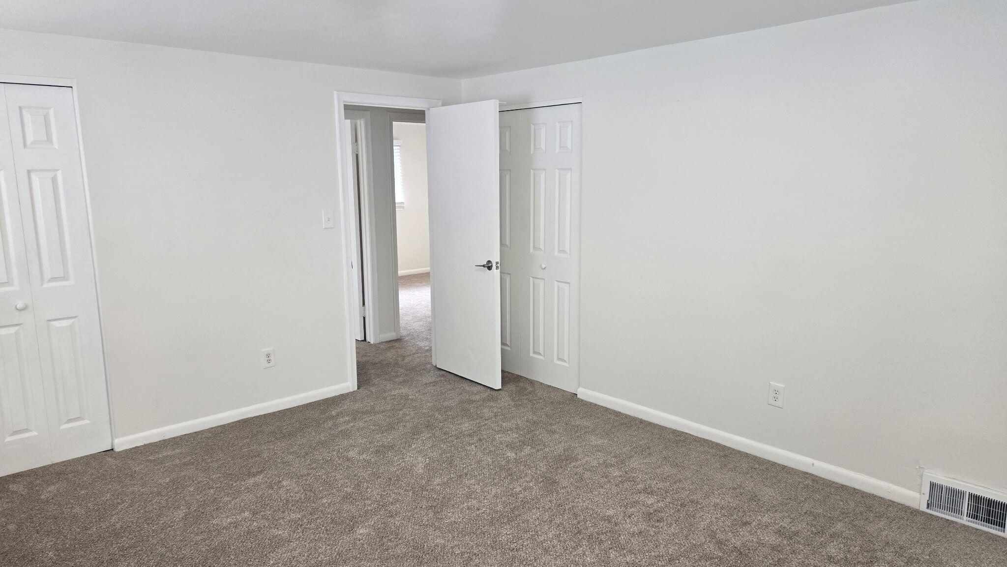 7209 Stonebrook Road West Bloomfield, MI 48322 - Photo 21 of 23 IMG_20250416_203621 (18)