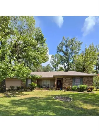 $229,900 | 210 Fendler Parkway, Pineville, LA 71360