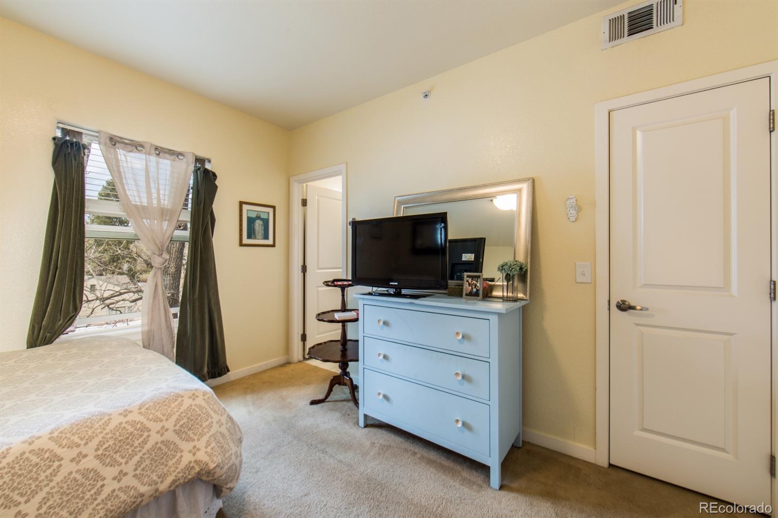 2389 South High Street, Unit 4 Denver, CO 80210 - Photo 13 of 17