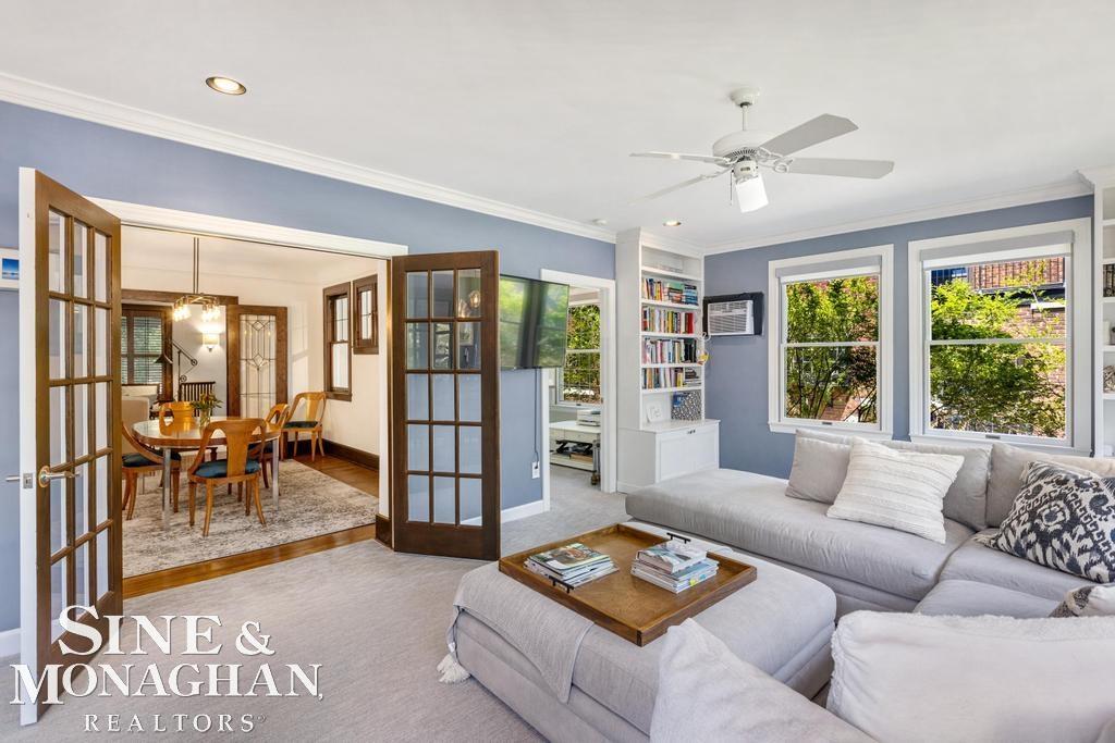 1244 Bishop Road Grosse Pointe, MI 48230 - Photo 18 of 49 50110674-17.JPG