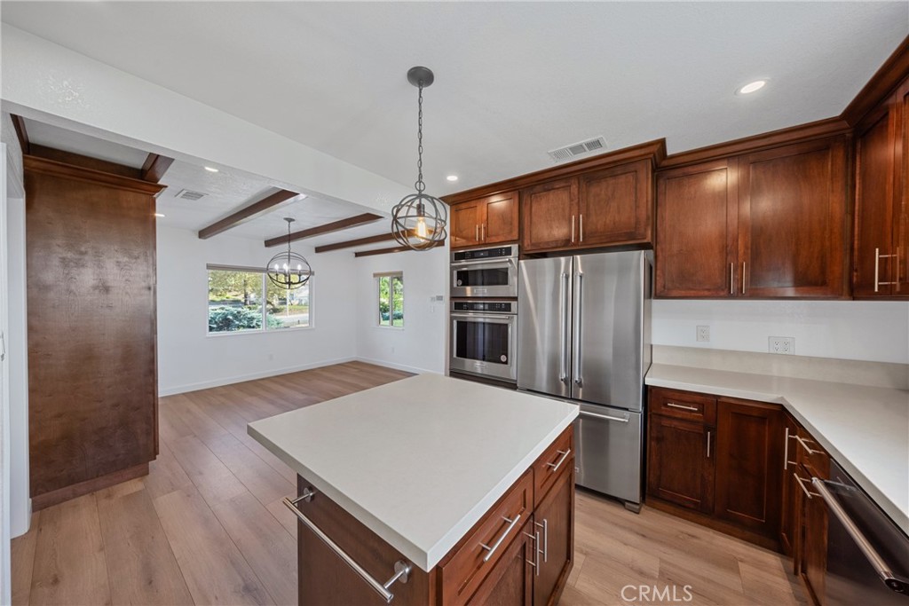 12646 10th Street Yucaipa, CA 92399 - Photo 11 of 72 Kitchen
