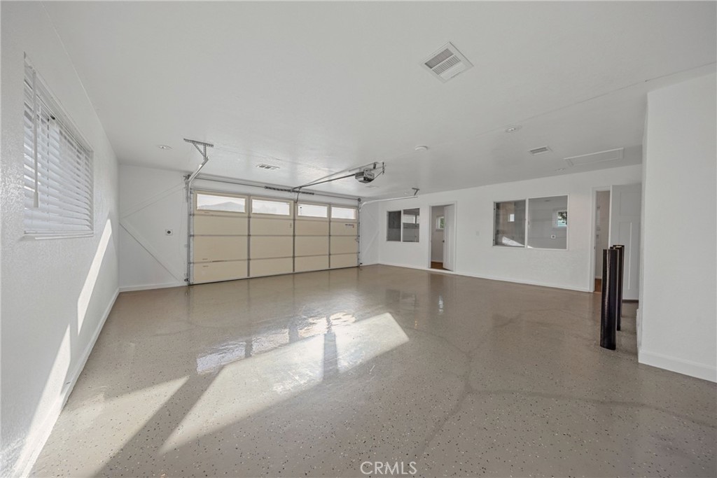 12646 10th Street Yucaipa, CA 92399 - Photo 37 of 72 Garage