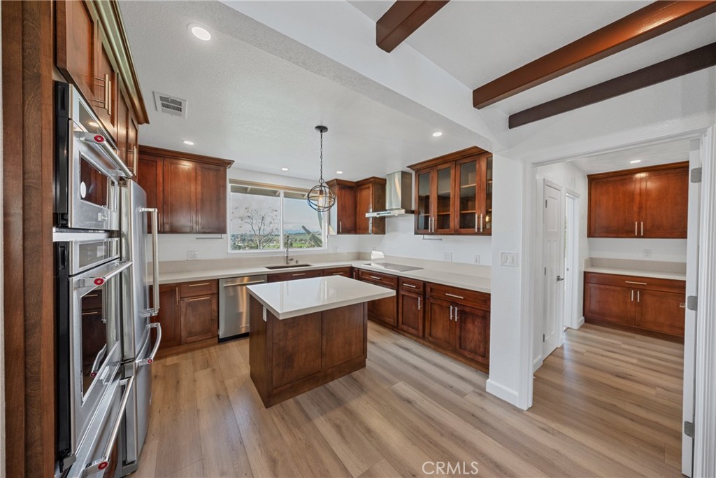 12646 10th Street Yucaipa, CA 92399 - Photo 8 of 72 Kitchen