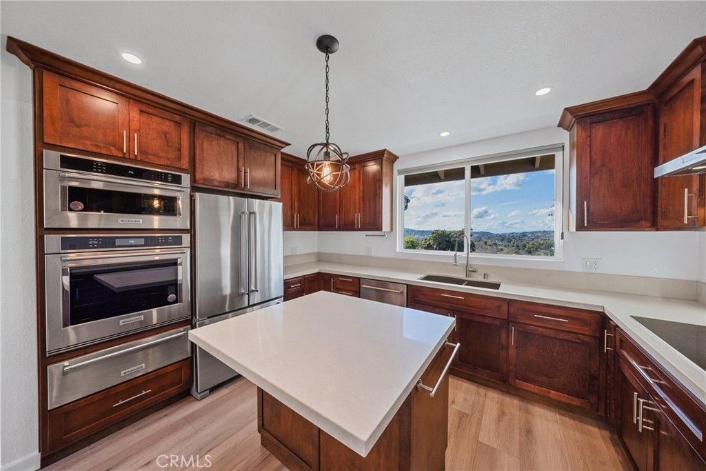 12646 10th Street Yucaipa, CA 92399 - Photo 10 of 72 Kitchen